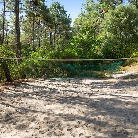 Pierre & Les Pins База отдыха Лакано