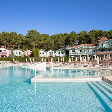 Pierre & Les Pins База отдыха 3*